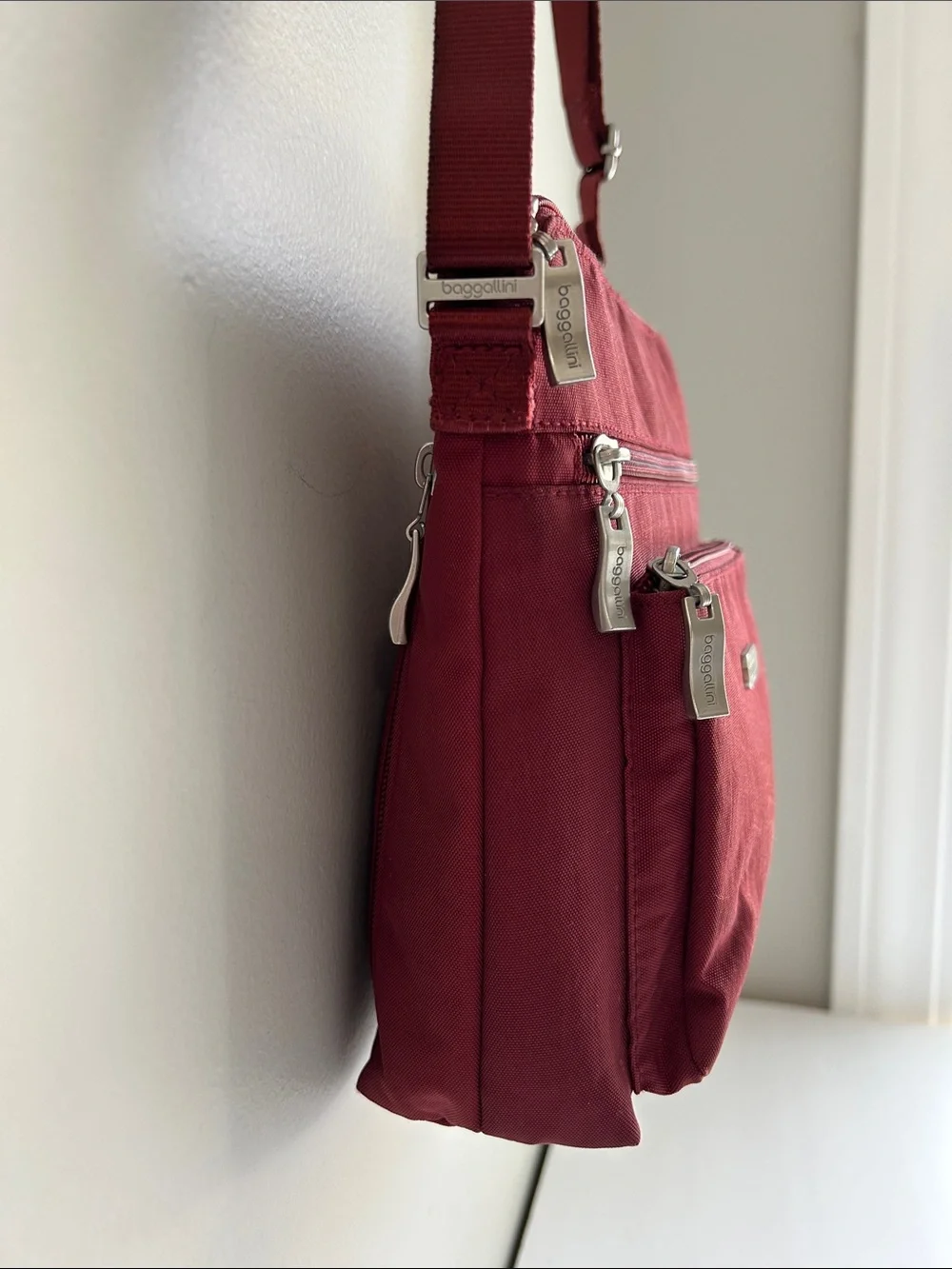 Baggallini Crossbody Bag in Maroon Red